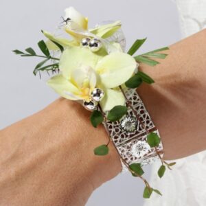 Small Orchid Wrist Corsage.jpg